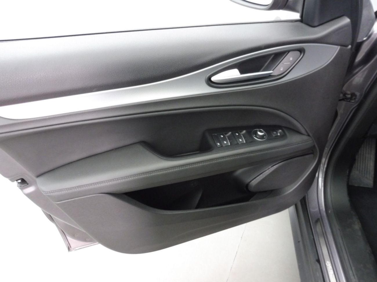 Mandataire ALPHA ROMEO Stelvio 2.2 DIESEL 160CH SPRINT AT8