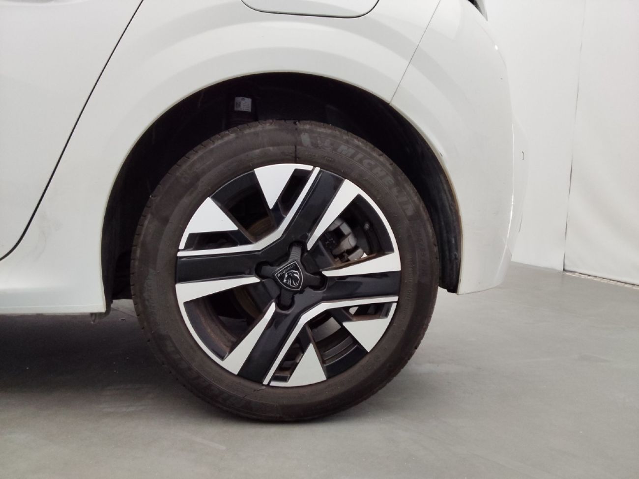 Mandataire PEUGEOT 208 1.2 100CH S&S ALLURE