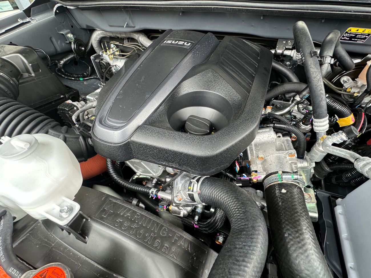 Mandataire ISUZU D MAX SPACE NITRO SPORT 2.2 A/T 4x4 MY2026 Euro6e-bis