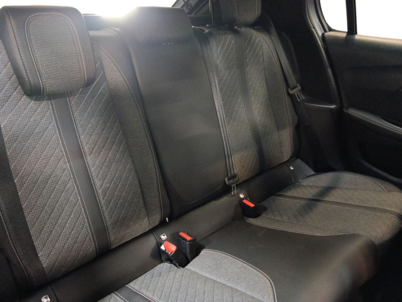 Mandataire PEUGEOT 208 1.2 100CH S&S ALLURE