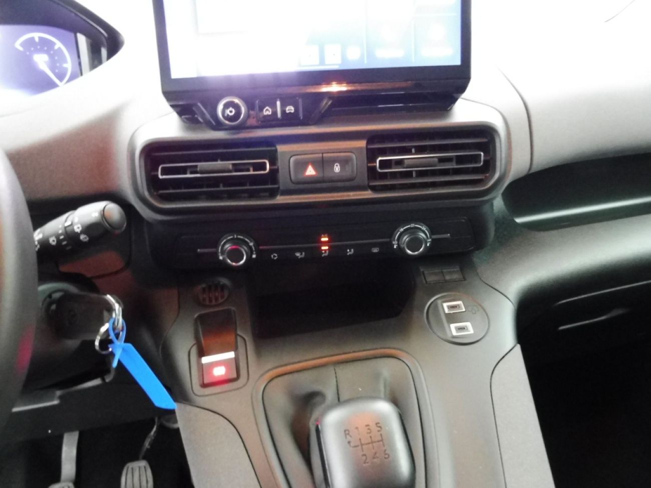 Mandataire PEUGEOT RIFTER TAILLE M - 1.5 BLUEHDI 100CH S&S ALLURE 5 PLACES