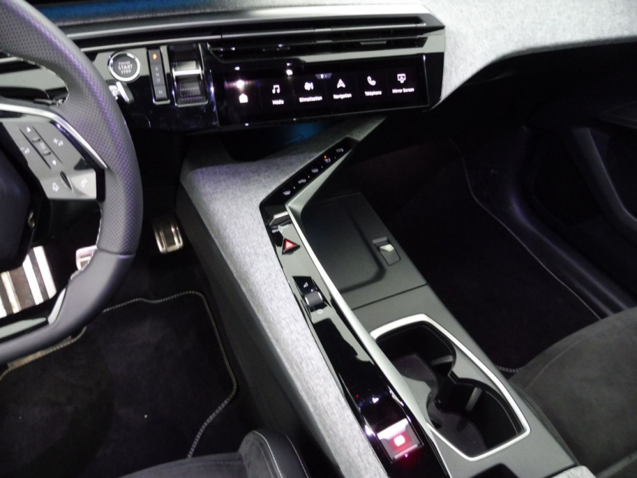 Mandataire PEUGEOT 3008 HYBRID 136CH GT E-DCS6