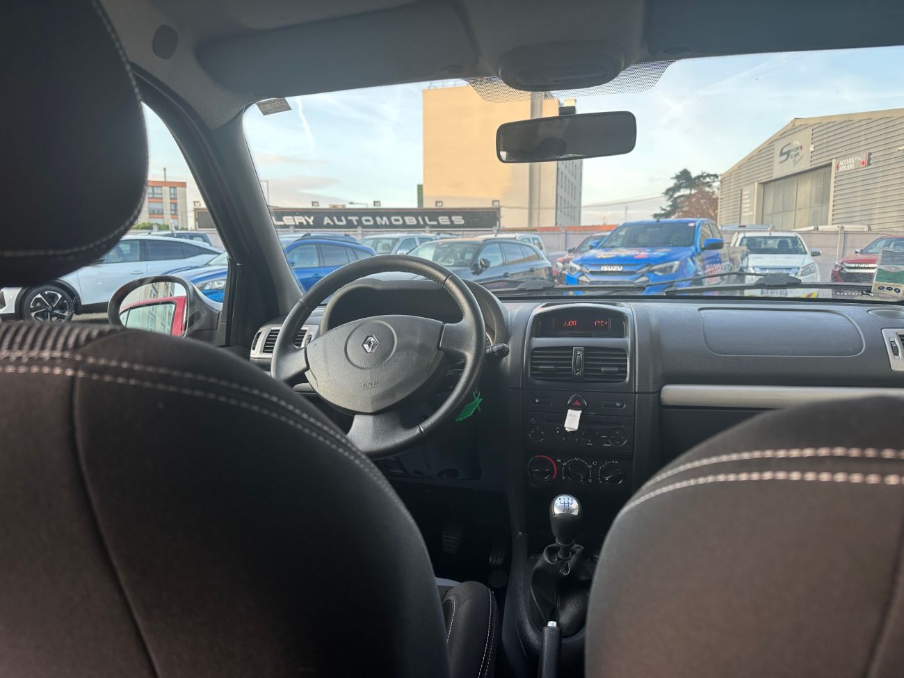 Mandataire RENAULT CLIO CAMPUS 1.2 16V 75 eco2 ByeBye Pack Clim Euro 5