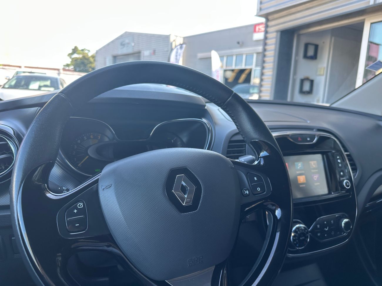 Mandataire RENAULT CAPTUR TCe 120 Intens EDC
