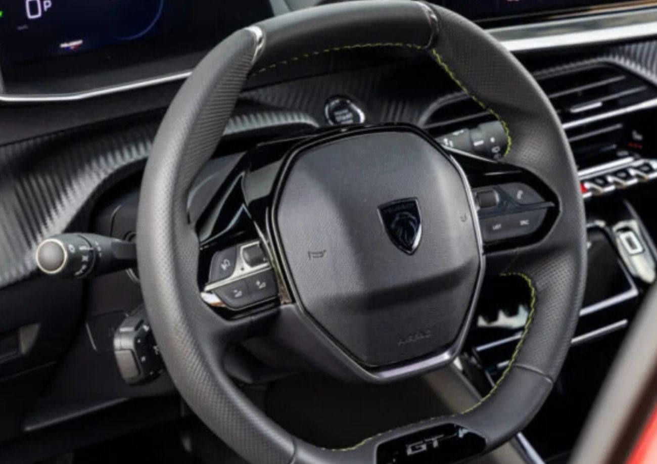 Mandataire PEUGEOT E-2008 NOUVEAU E-2008 ELECTRIQUE 156 GT