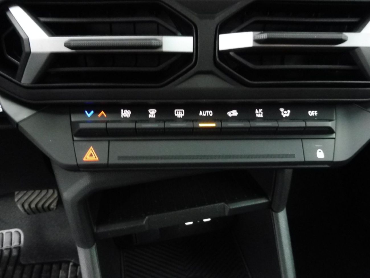 Mandataire Dacia DUSTER 1.6 HYBRID 140CH JOURNEY 4X2