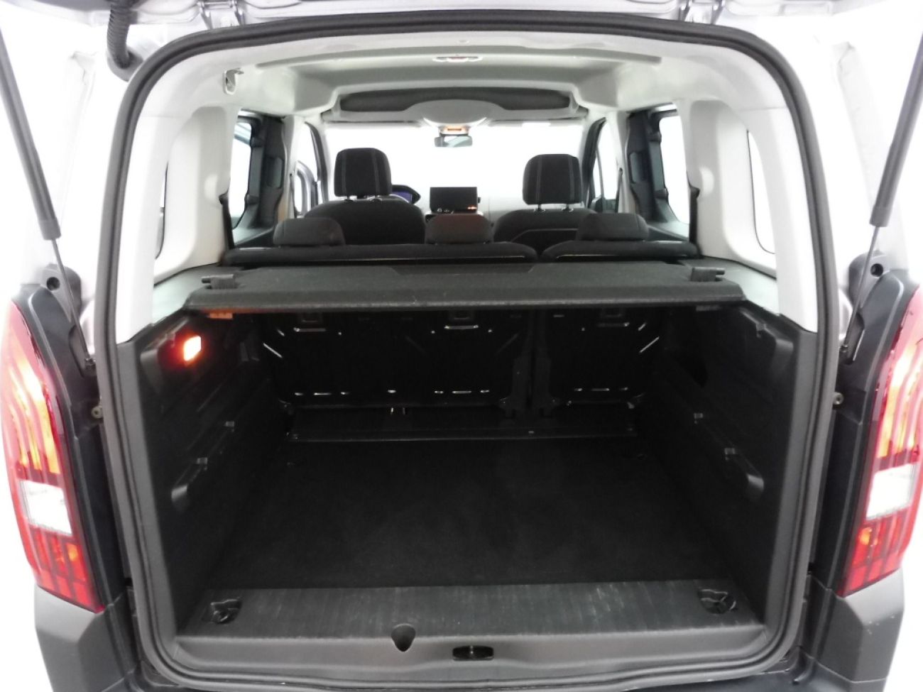 Mandataire PEUGEOT RIFTER TAILLE M - 1.5 BLUEHDI 100CH S&S ALLURE 5 PLACES