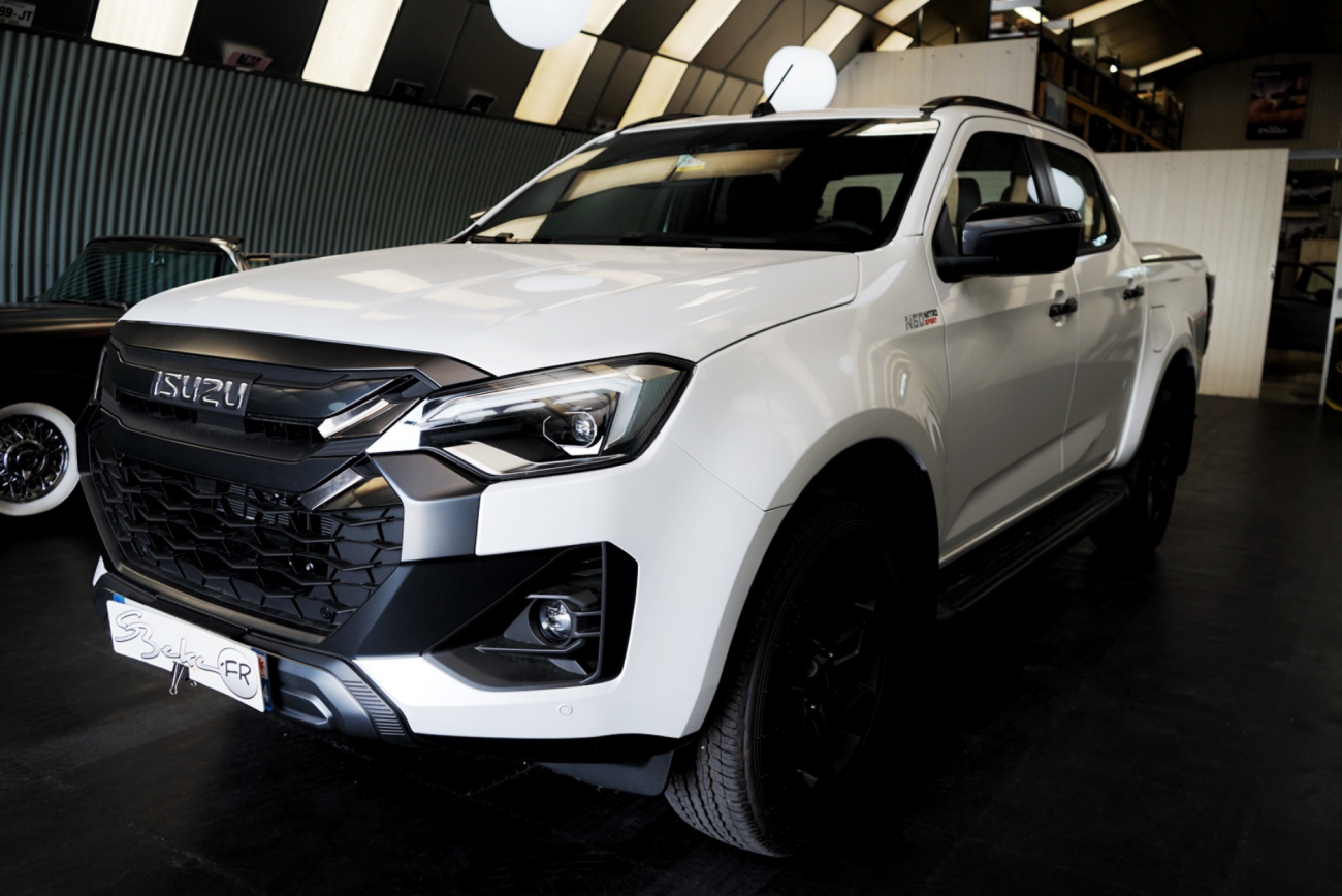 Mandataire ISUZU D-MAX CREW N60 NITRO SPORT 4X4 A/T 4 PLACES / PAS DE MALUS ECOLOGIQUE