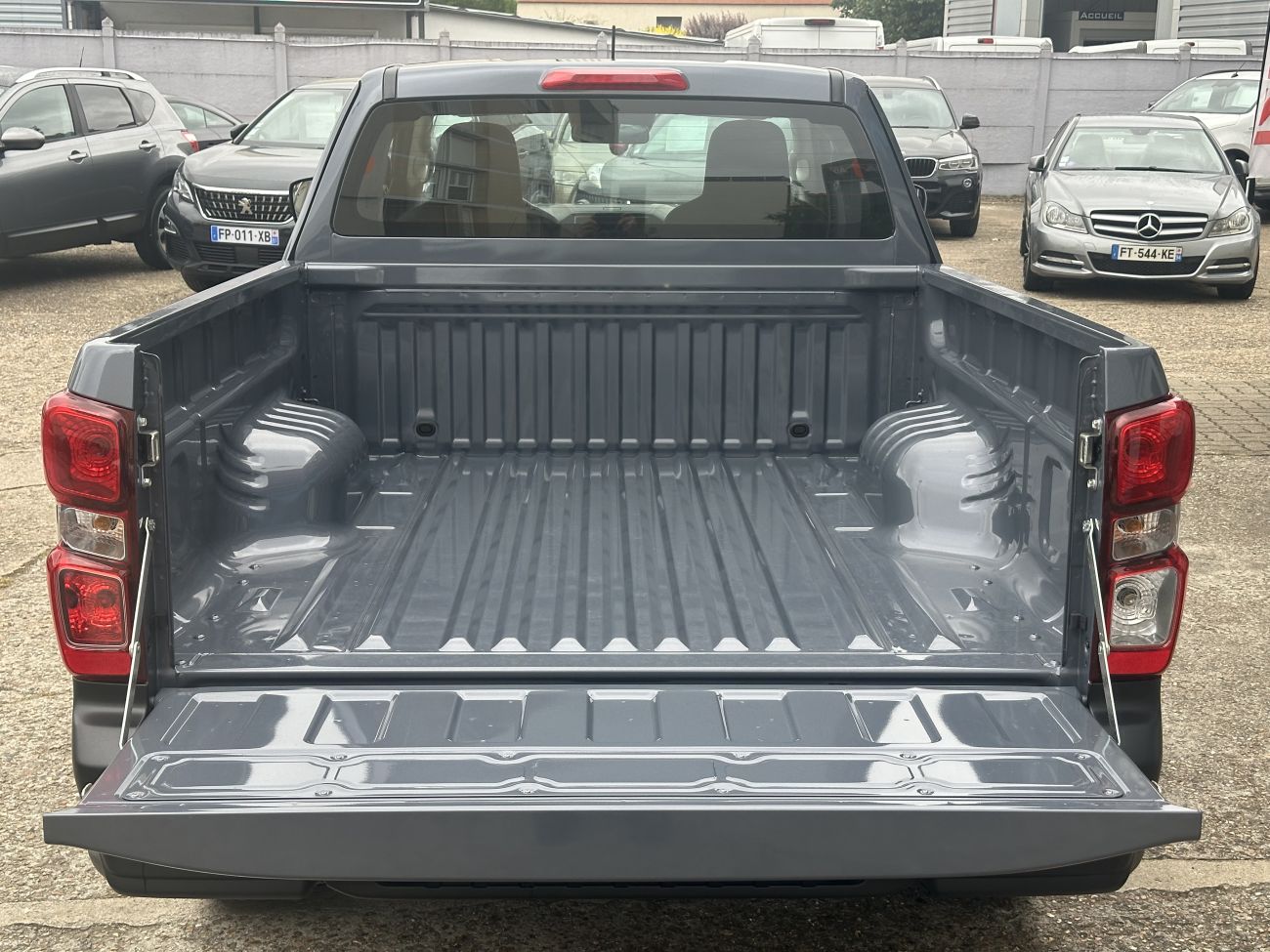 Mandataire ISUZU D-MAX N60 SPACE CAB 1.9 164 CH 4X4 B