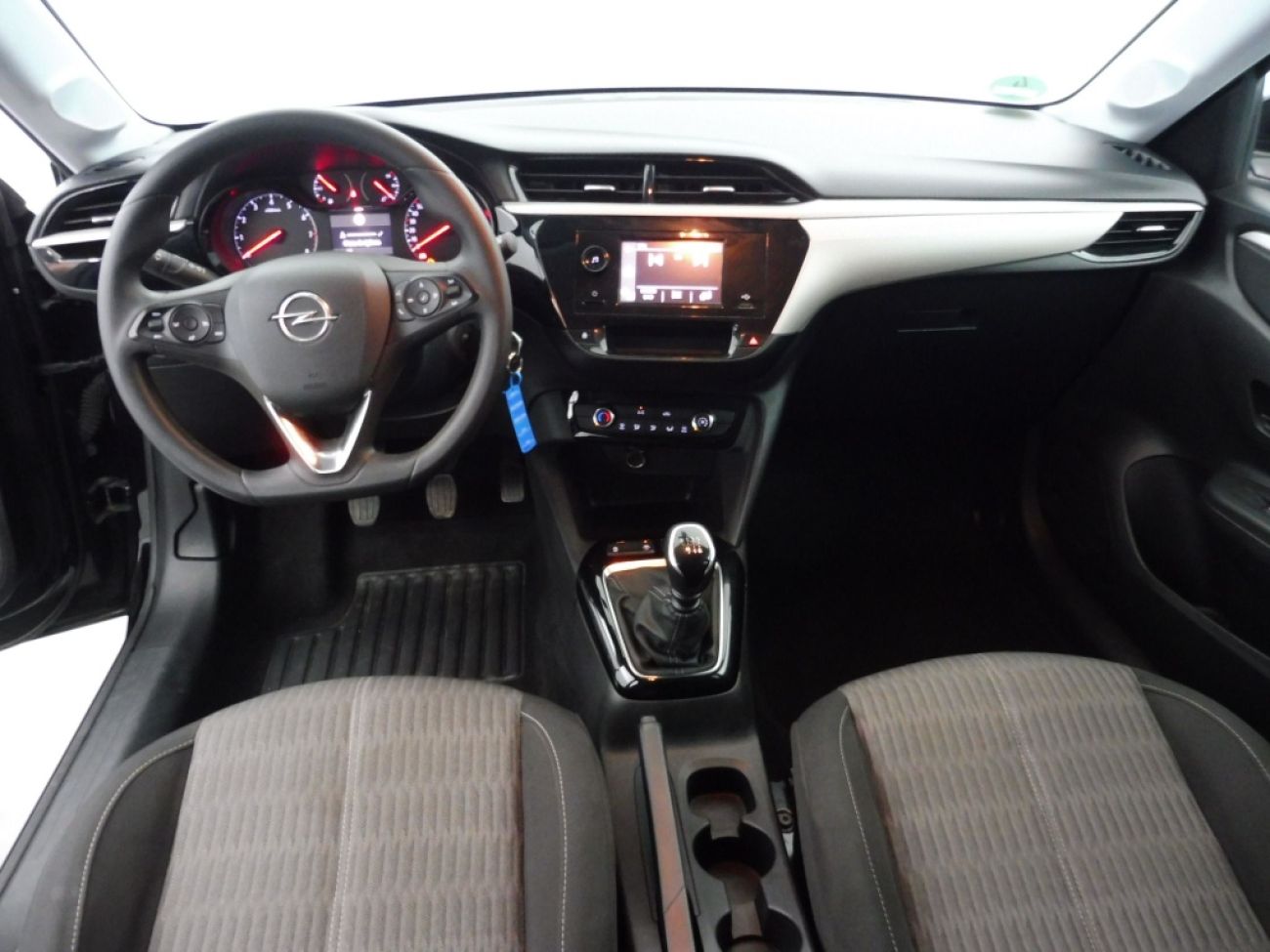 Mandataire Opel Corsa 1.2 100edition