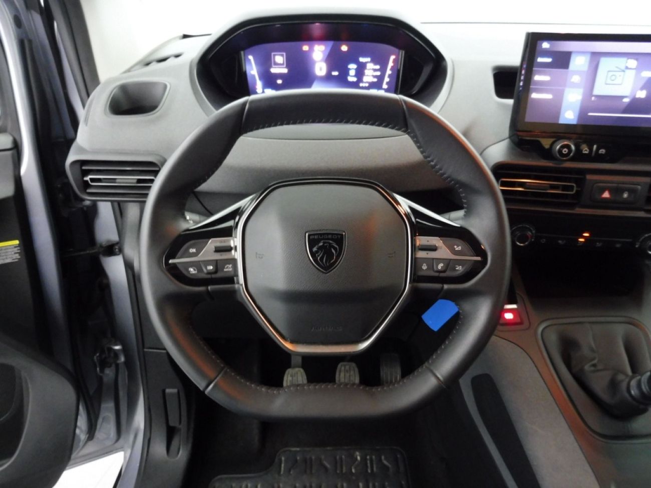 Mandataire PEUGEOT RIFTER TAILLE M - 1.5 BLUEHDI 100CH S&S ALLURE 5 PLACES