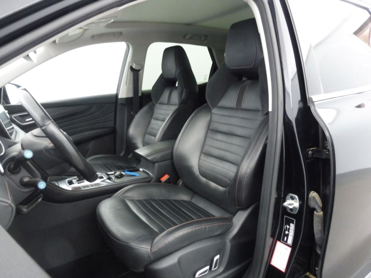 Mandataire MG HS 1.5 T-GDI 162 AT luxury