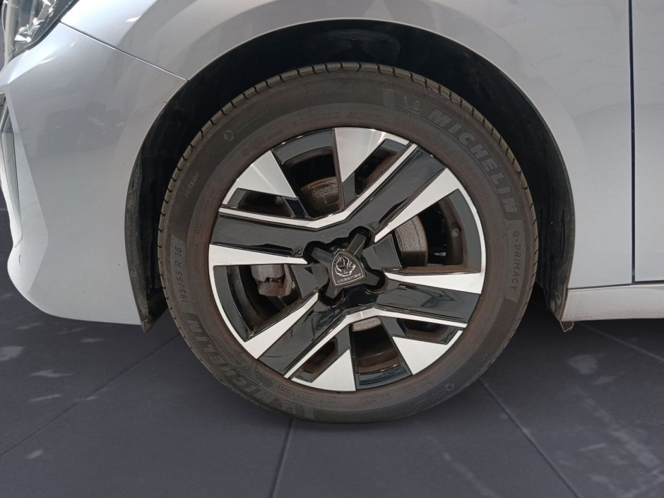 Mandataire PEUGEOT 208 1.2 100CH S&S ALLURE