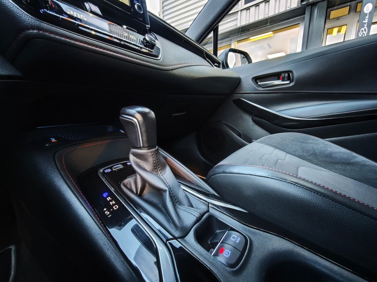 Mandataire TOYOTA COROLLA HYBRIDE 184h Collection