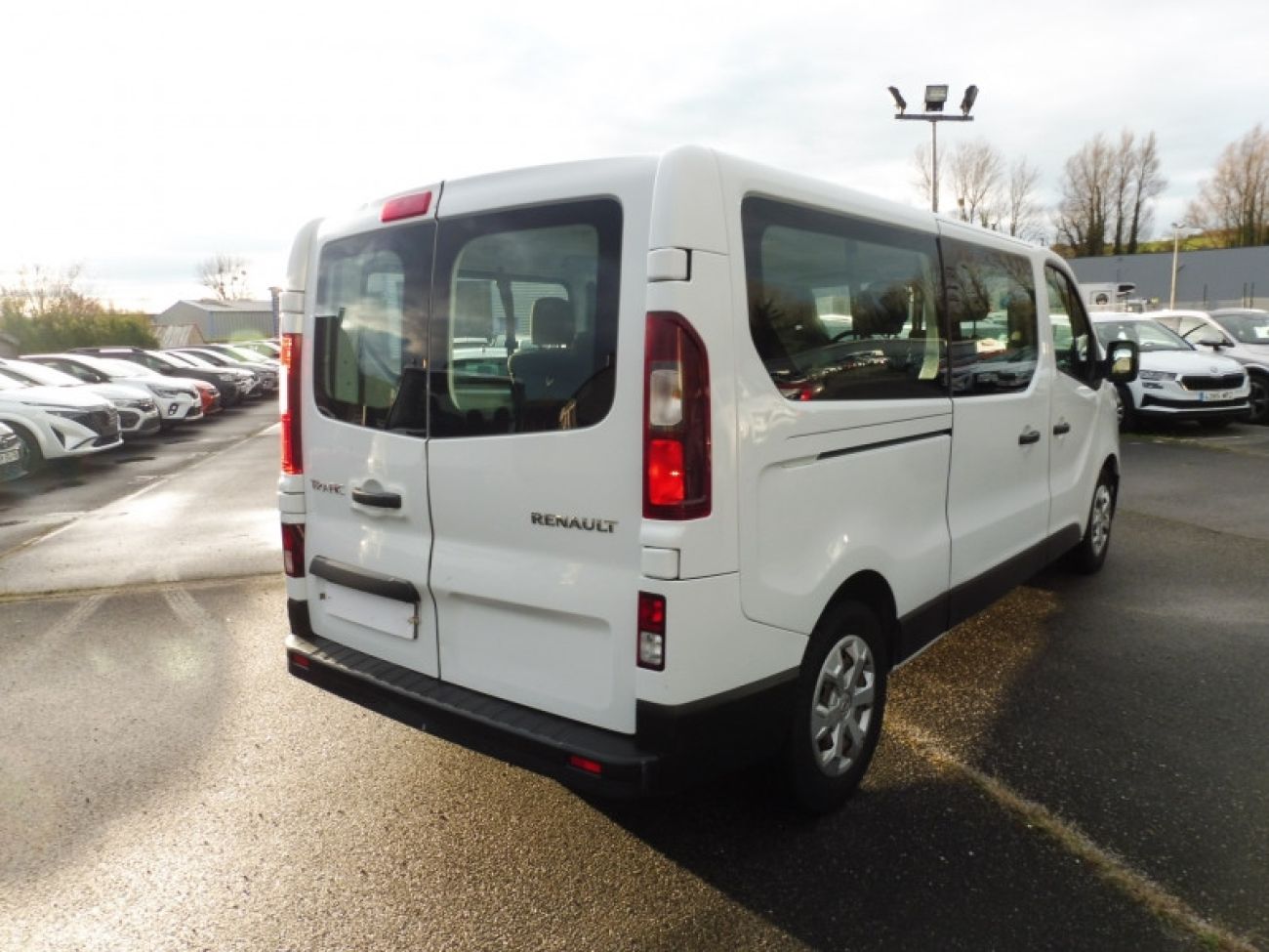 Mandataire RENAULT Trafic Passenger L1 2.0 BLUE DCI 150CH S&S ZEN 9 PLACES