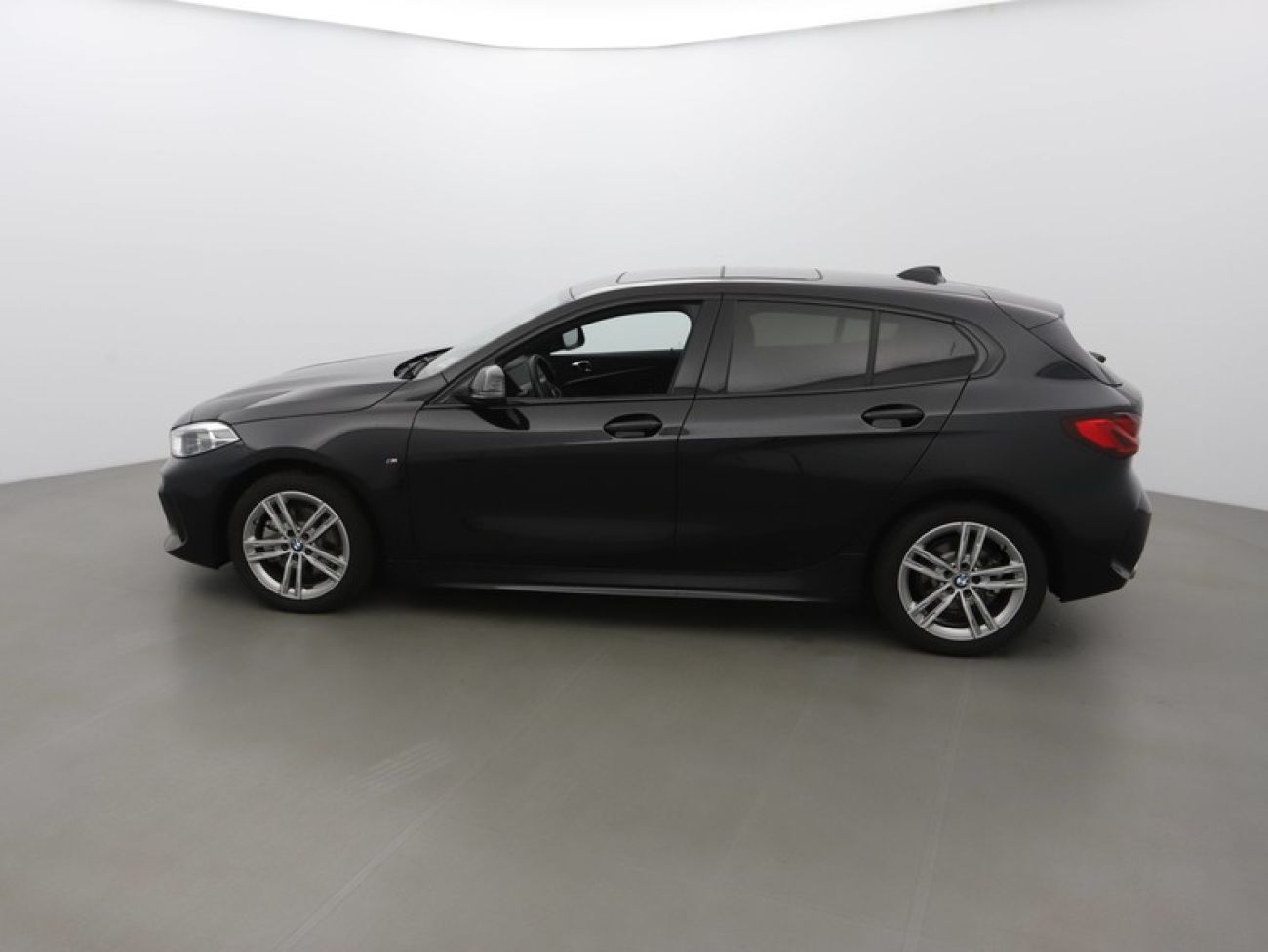 Mandataire BMW SERIE 1 118I STEPTRONIC 136 M-SPORT