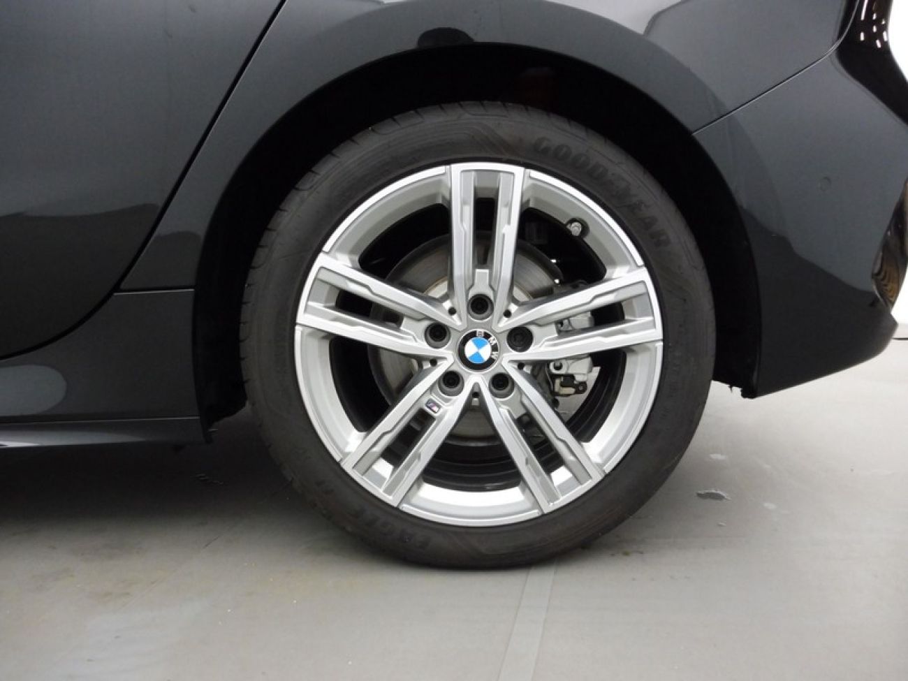 Mandataire BMW SERIE 1 118I STEPTRONIC 136 M-SPORT