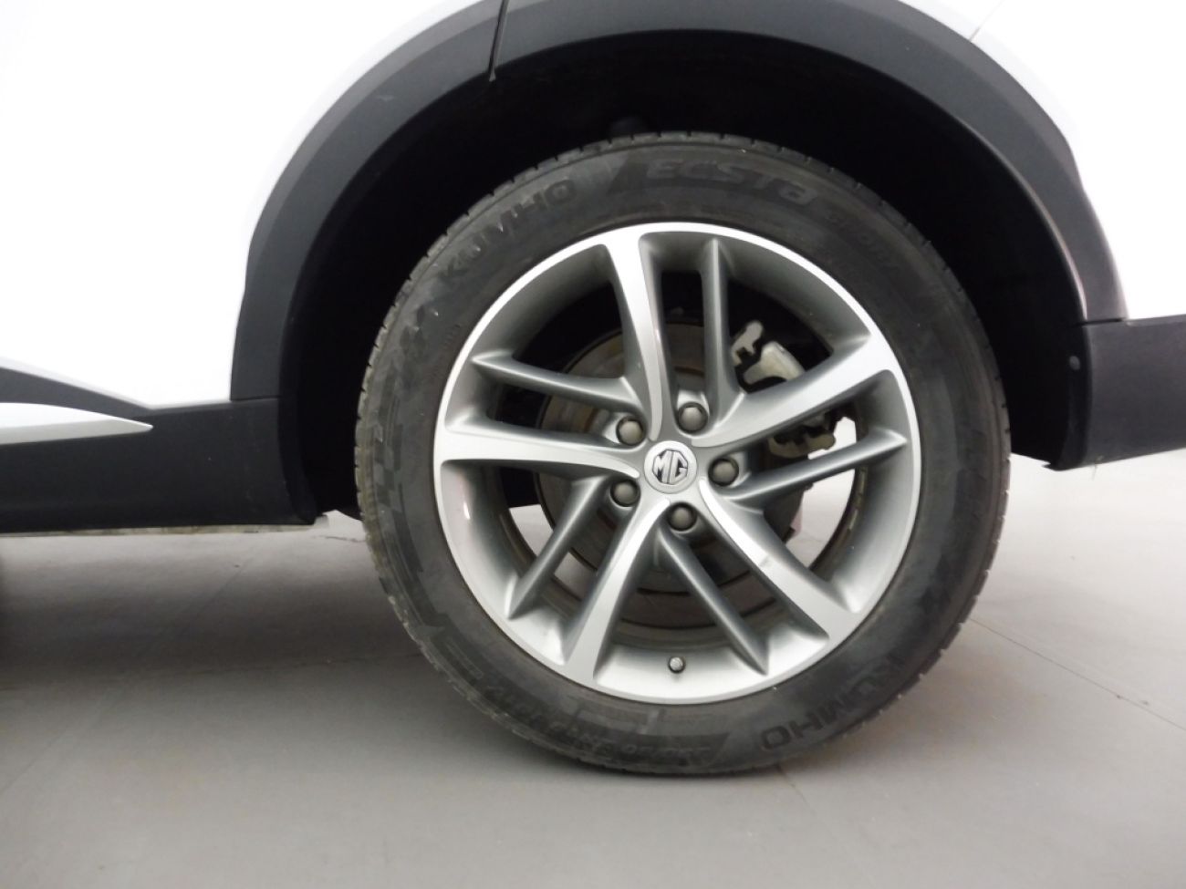 Mandataire MG HS 1.5 T-GDI 162 AT luxury