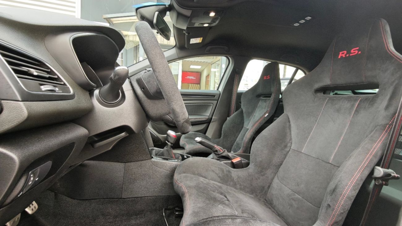 Mandataire RENAULT MEGANE IV BERLINE TCe 300 RS Trophy-R #218
