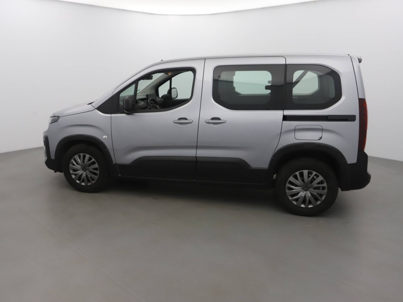 Mandataire PEUGEOT RIFTER TAILLE M - 1.5 BLUEHDI 100CH S&S ALLURE 5 PLACES