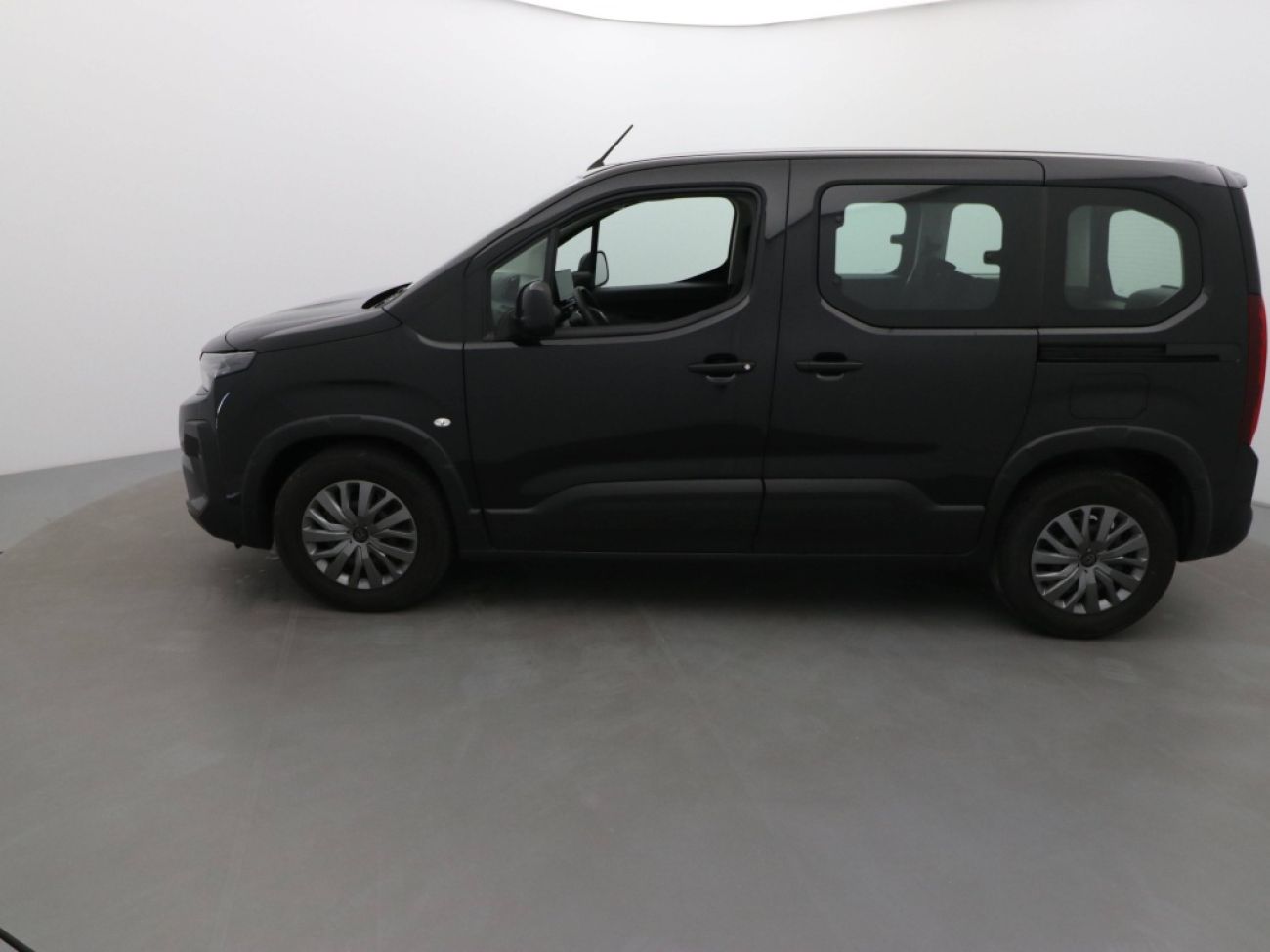Mandataire PEUGEOT RIFTER TAILLE M - 1.5 BLUEHDI 100CH S&S ALLURE 5 PLACES