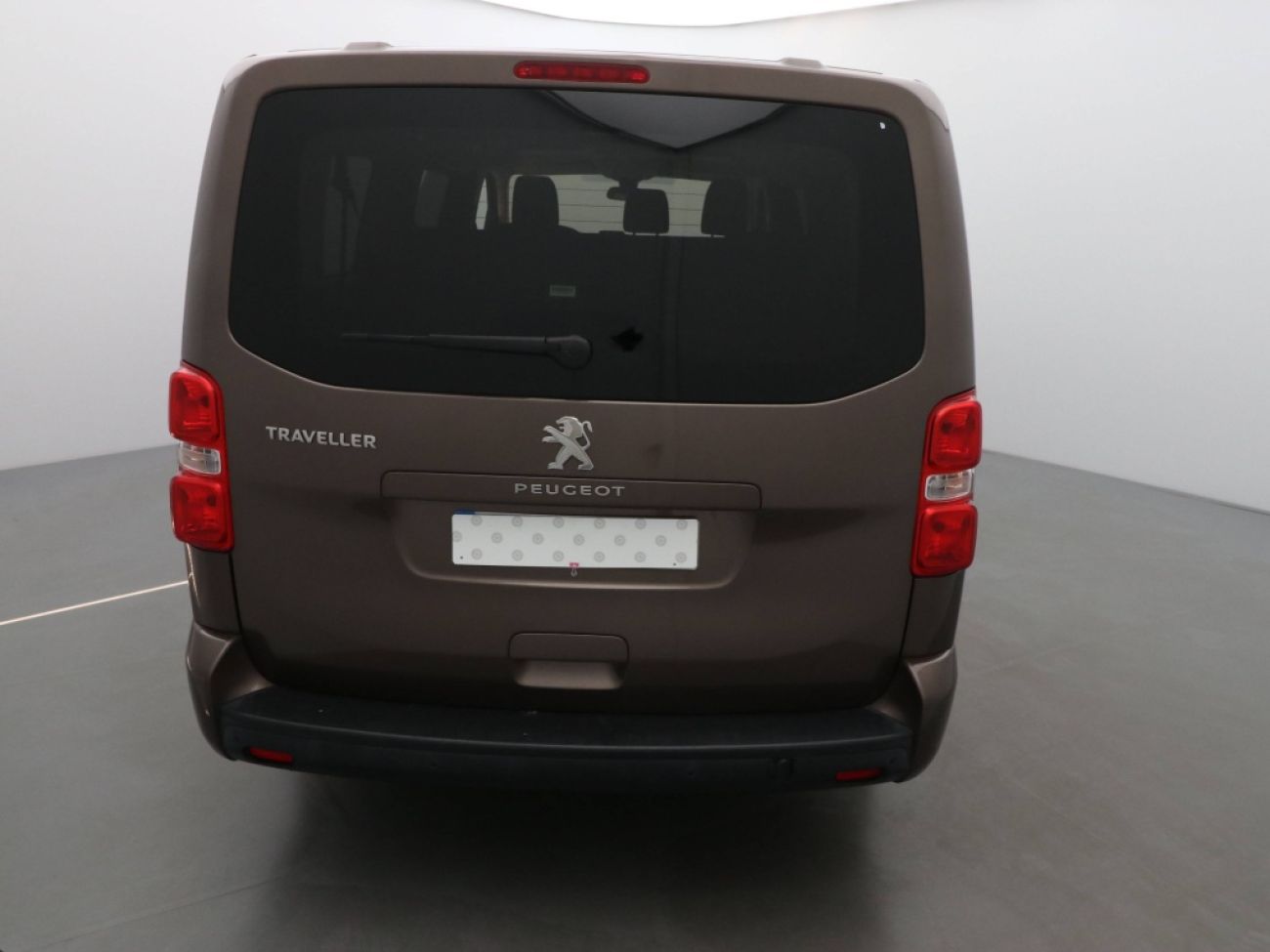 Mandataire PEUGEOT TRAVELLER 1.5 BLUEHDI 120CH S&S LONG BUSINESS 9 PLACES