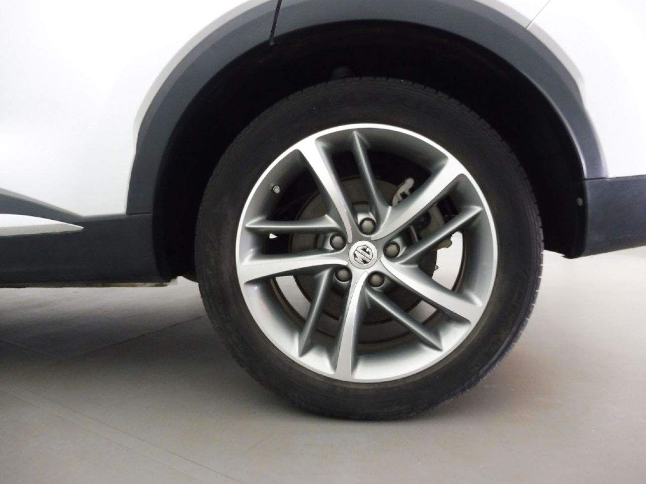 Mandataire MG HS 1.5 T-GDI 162 AT luxury