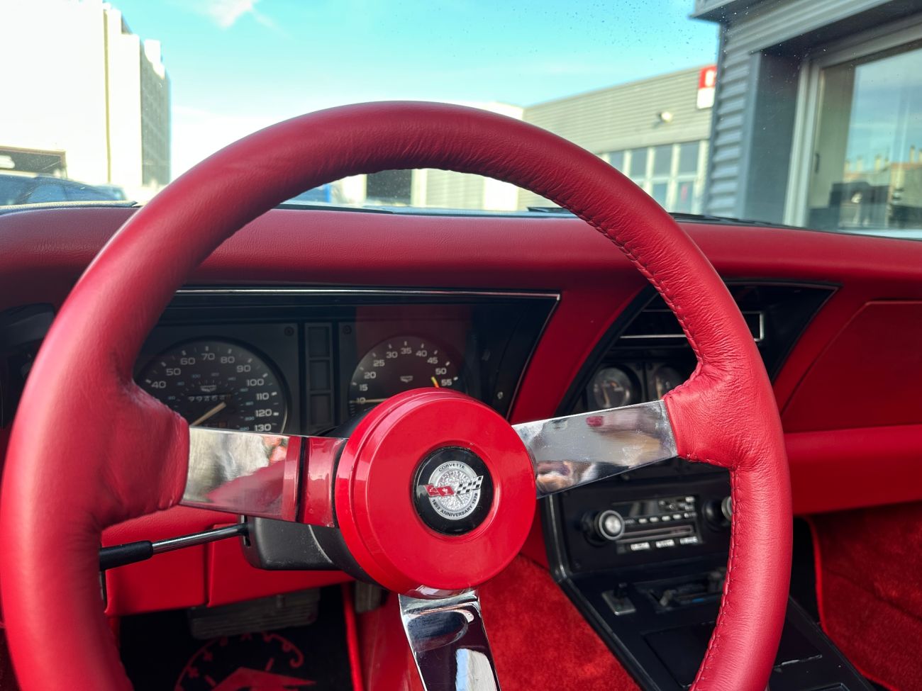 Mandataire CHEVROLET CORVETTE C3 T-TOP 25 TH ANNIVERSARY V8 350 L48