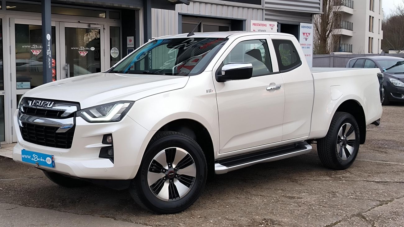 Mandataire ISUZU D-MAX N60 SPACE CAB 1.9 164 CH 4X4 BVA F