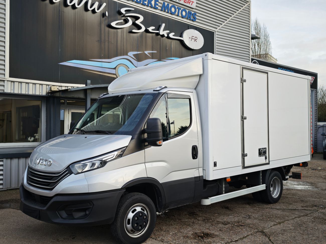 Mandataire IVECO DAILY FOURGON 35 C 21 HA8 FOUR OPE ADVANCE CONNECT HI-MATIC DELIVERY URBAN