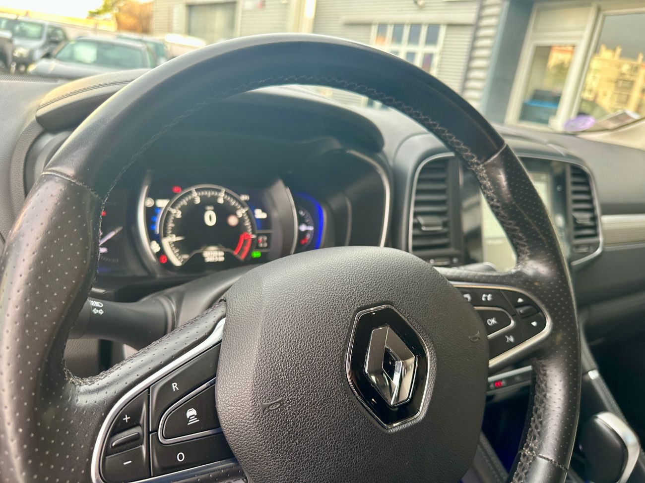 Mandataire RENAULT KOLEOS Tce 160 EDC Initiale Paris