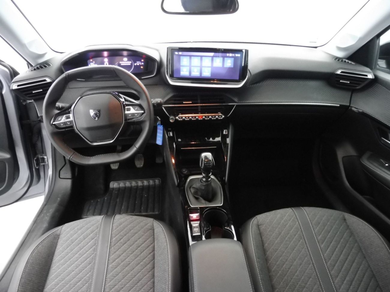 Mandataire PEUGEOT 208 1.2 100CH S&S ALLURE