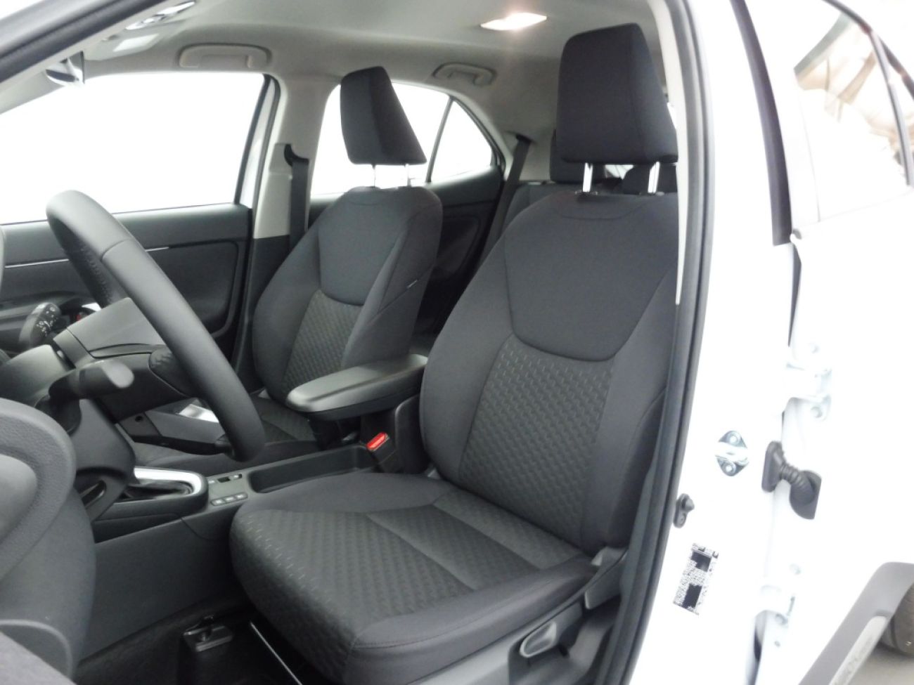 Mandataire TOYOTA YARIS CROSS 116H DYNAMIC MC24
