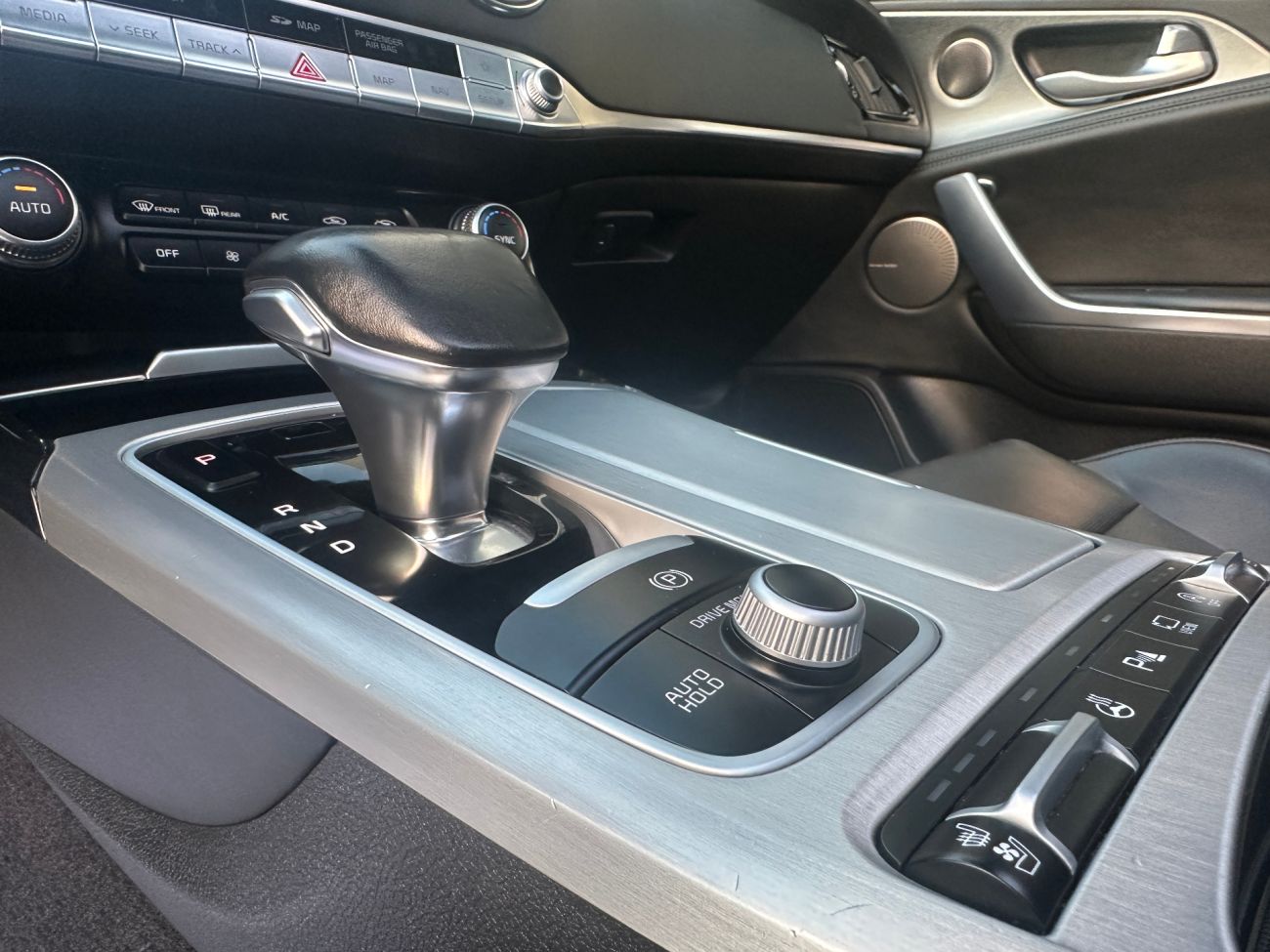 Mandataire Kia STINGER 2.0 T-GDi 255 ch ISG BVA8 4x2 GT Line Pack Premium