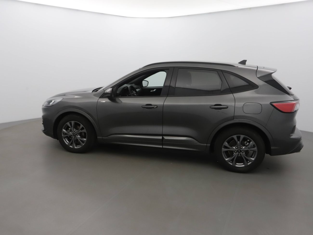 Mandataire Ford KUGA 2.0 TDCI 120CH ST-LINE POWERSHIFT