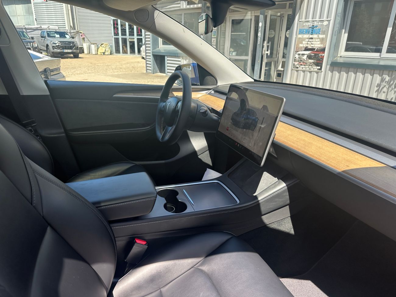 Mandataire TESLA MODEL Y Long-Range Dual Motor AWD AUTOPILOT Amélioré
