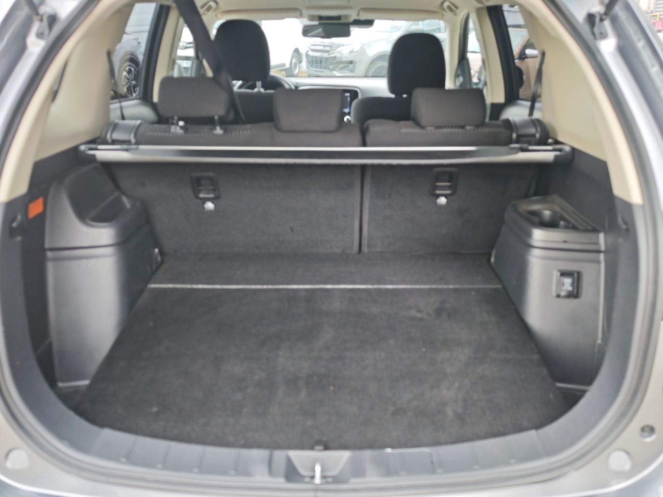 Mandataire MITSUBISHI OUTLANDER PHEV 2.4l PHEV Twin Motor 4WD Business