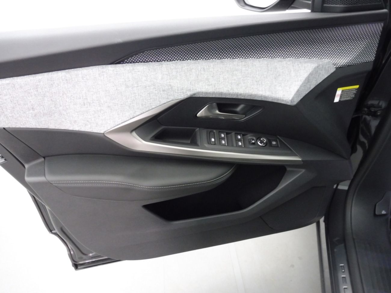 Mandataire PEUGEOT 3008 1.2 HYBRID 145CH GT E-DCS6