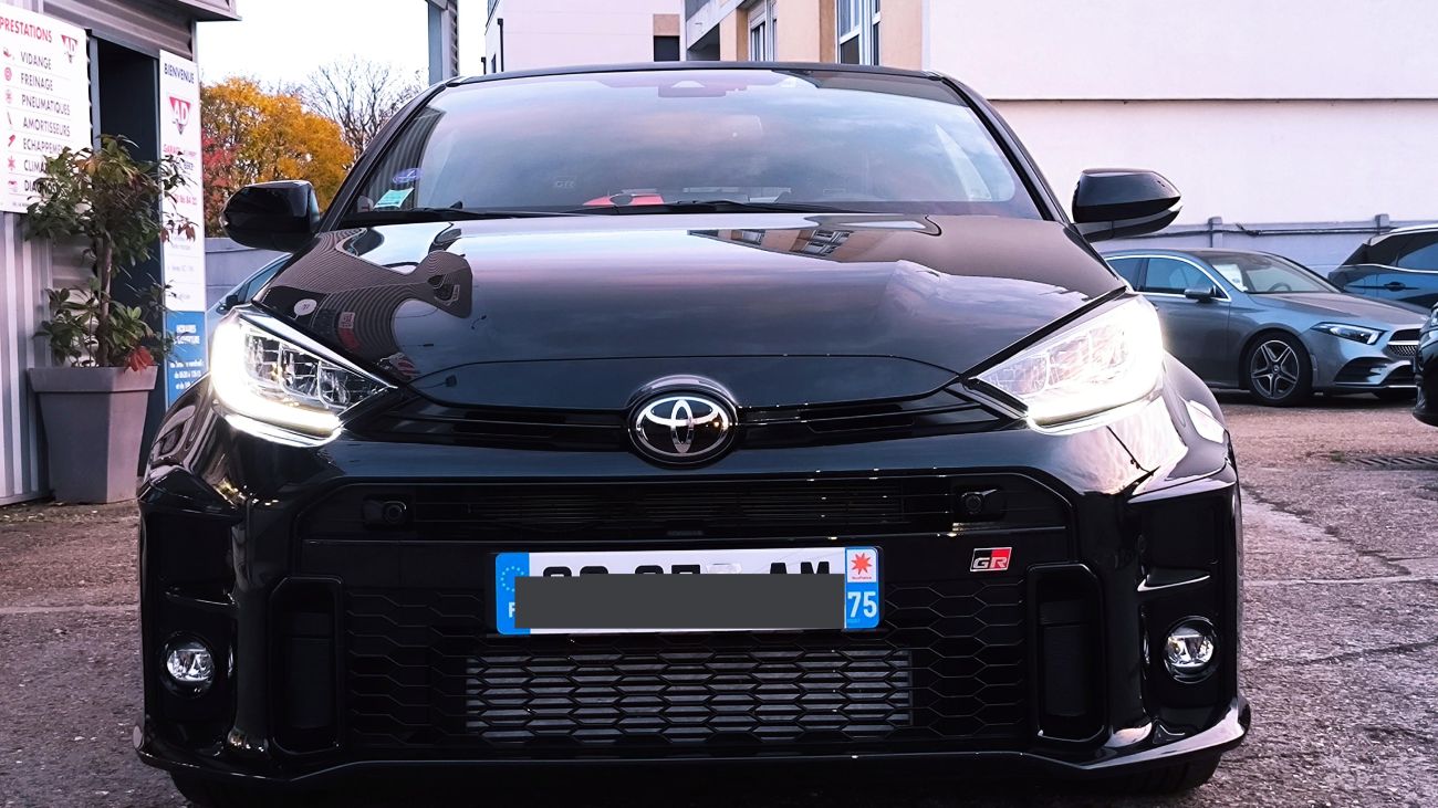 Mandataire TOYOTA YARIS GR 1.6L Pack Premium 1ere main française