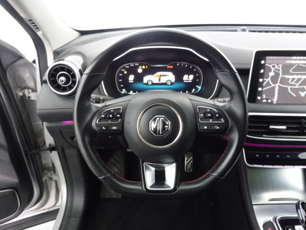 Mandataire MG HS 1.5 T-GDI 162 AT luxury