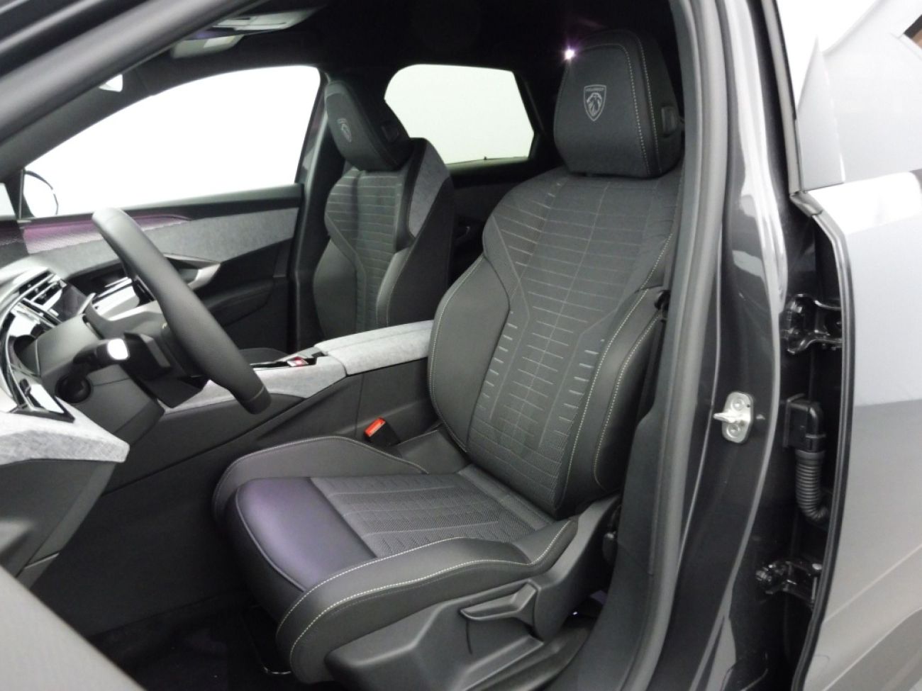 Mandataire PEUGEOT 3008 1.2 HYBRID 145CH GT E-DCS6