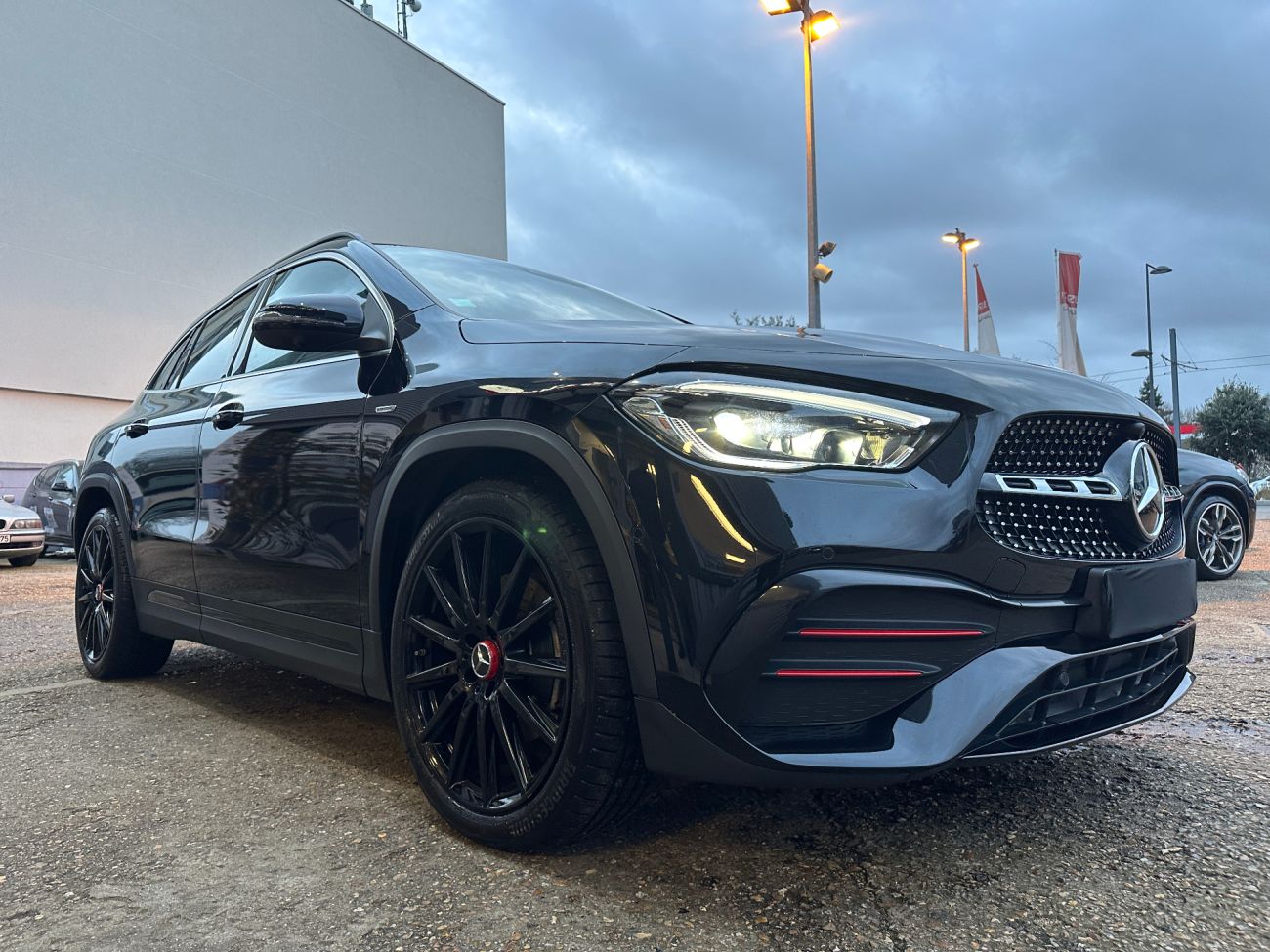 Mandataire MERCEDES-BENZ GLA 200 d 8G-DCT AMG Line edition 1 toit pano