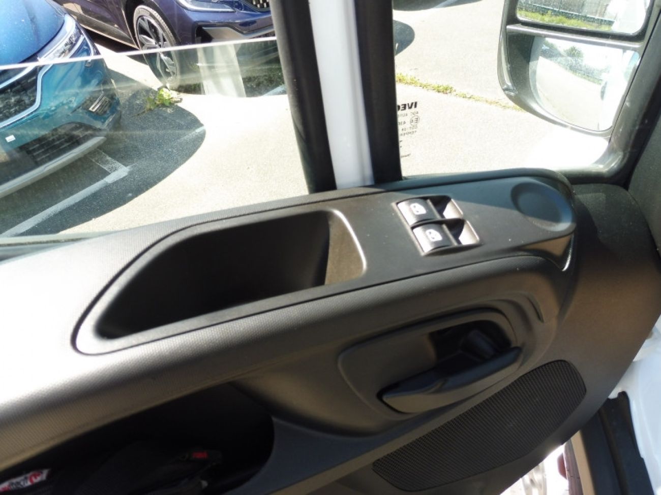 Mandataire IVECO Daily 35S16 2.3 V12 HI-MATIC 156CV