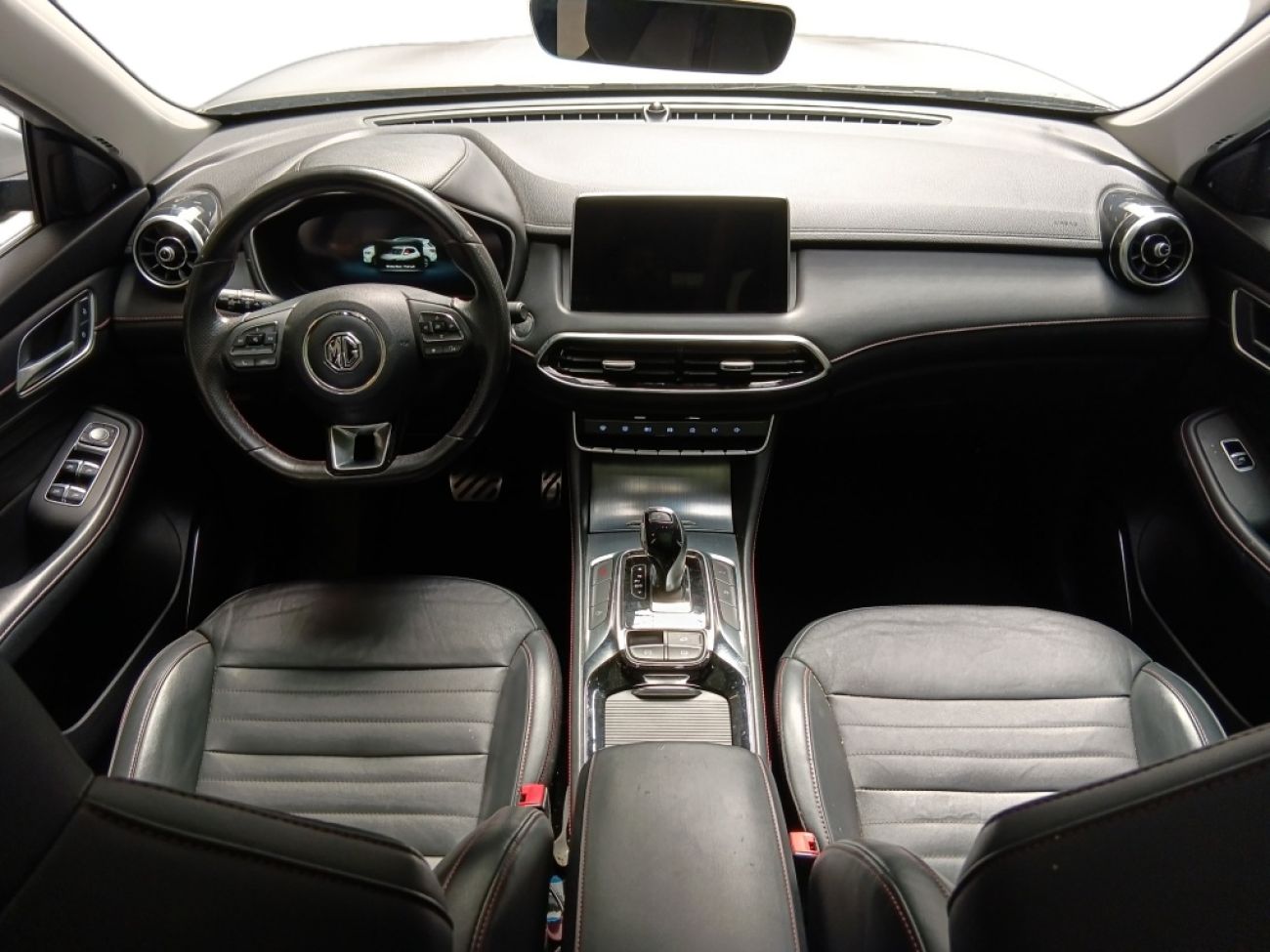 Mandataire MG HS 1.5 T-GDI 162 AT luxury