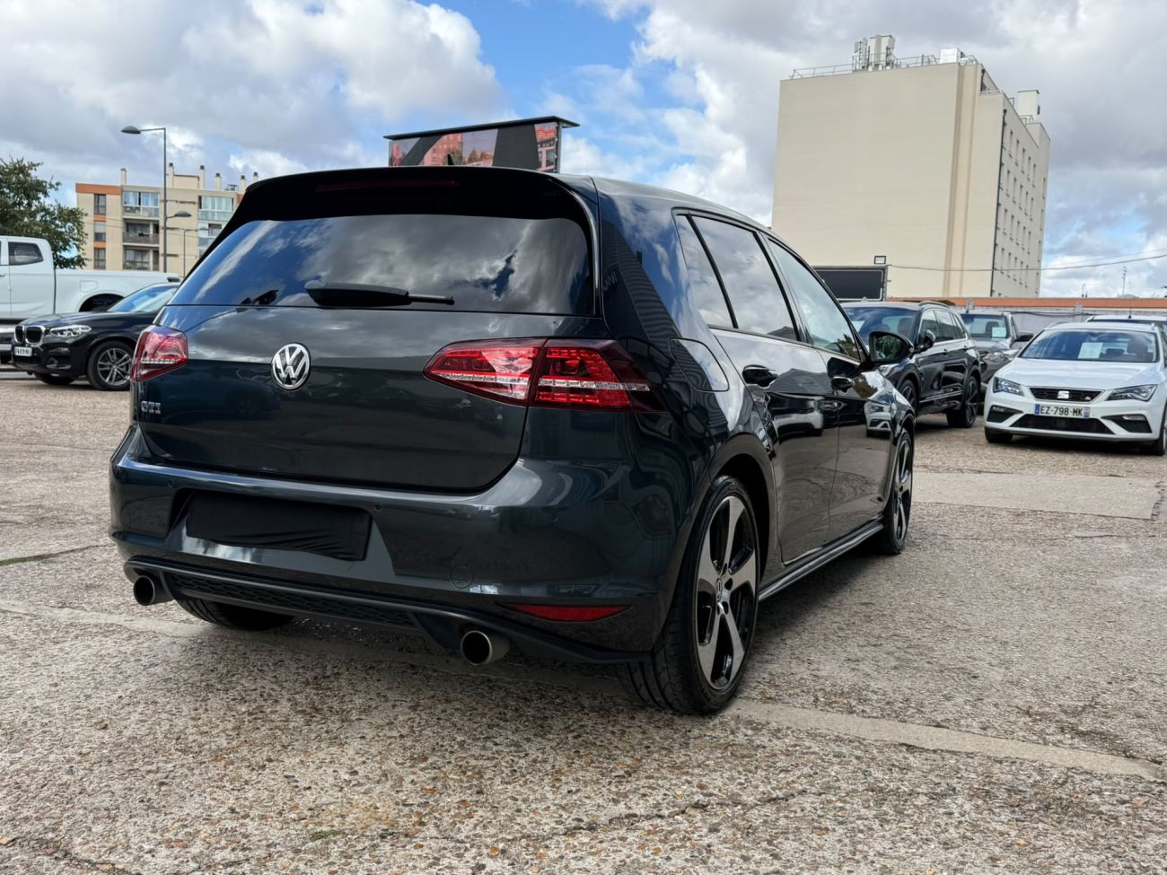 Mandataire VOLKSWAGEN GOLF 2.0 TSI 220 BlueMotion Technology GTI