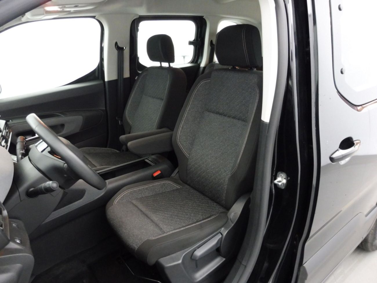 Mandataire PEUGEOT RIFTER TAILLE M - 1.5 BLUEHDI 100CH S&S ALLURE 5 PLACES