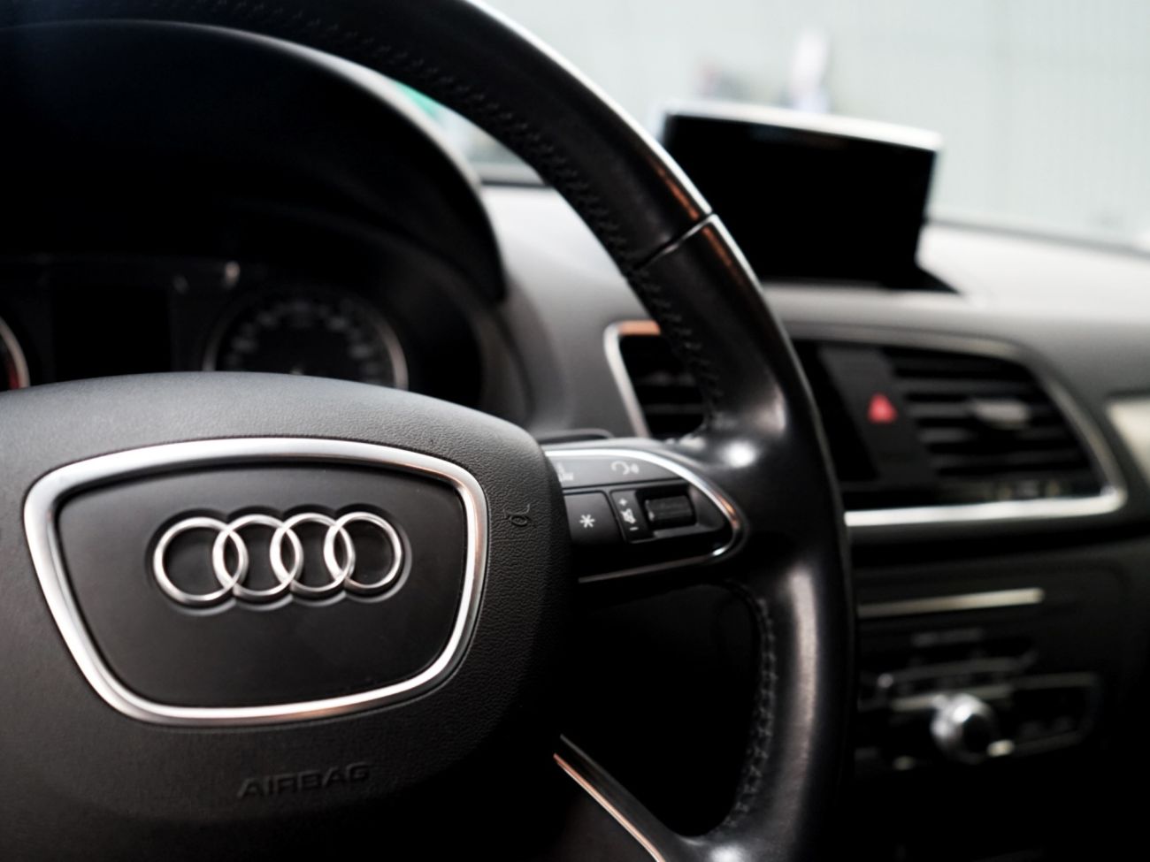Mandataire AUDI Q3 1.4 TFSI COD 150 ch S tronic 6 Ambiente