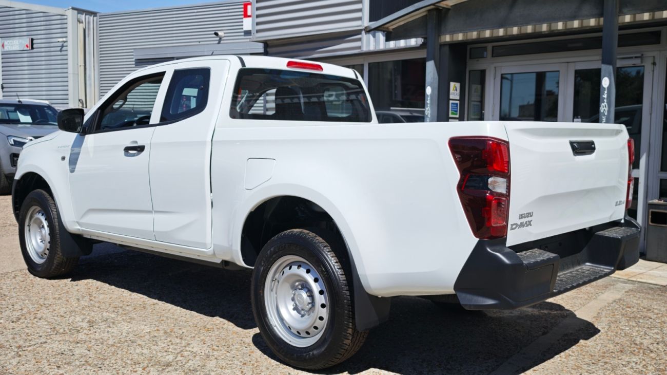 Mandataire ISUZU D-MAX NOUVEAU 2.2L SPACE B-STRONG BOITE MANUELLE