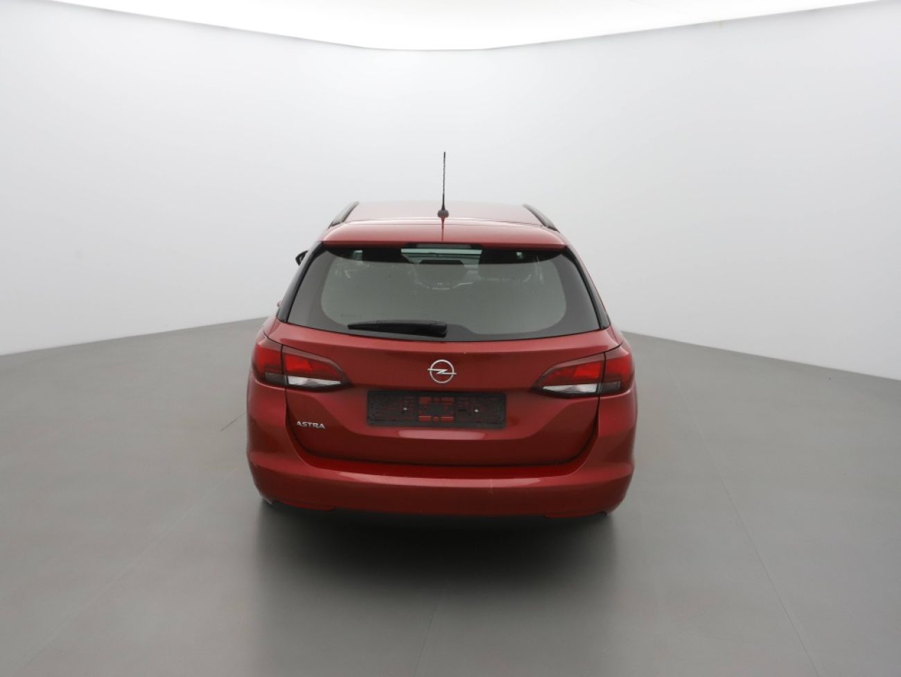 Mandataire Opel Astra ST 1.2 130edition pack