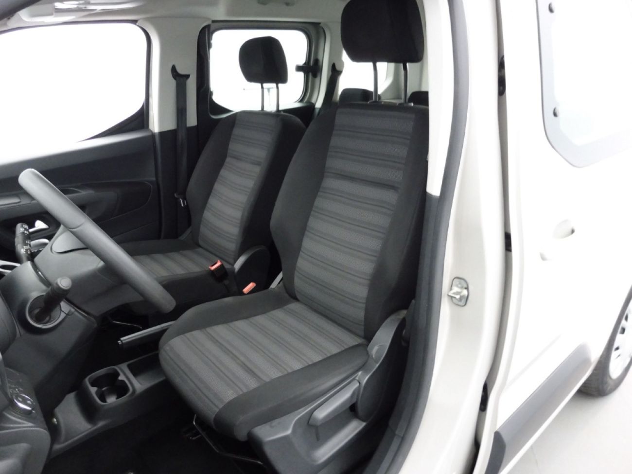 Mandataire Opel COMBO LIFE L1H1 1.5 D 100CH EDITION BVM6